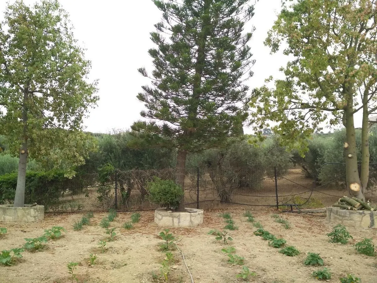 Eden Garden Villa Near Knossos Skalanion Country house