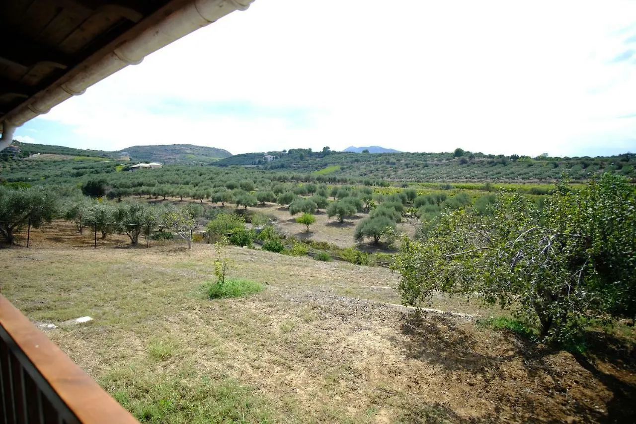 Eden Garden Villa Near Knossos Skalanion Country house